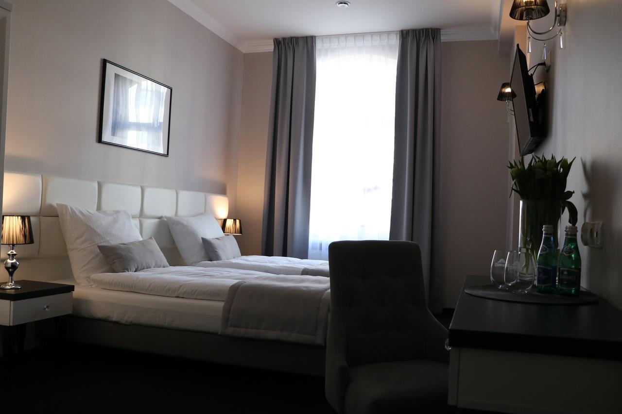Hotel Villa Casino Słubice Exteriör bild