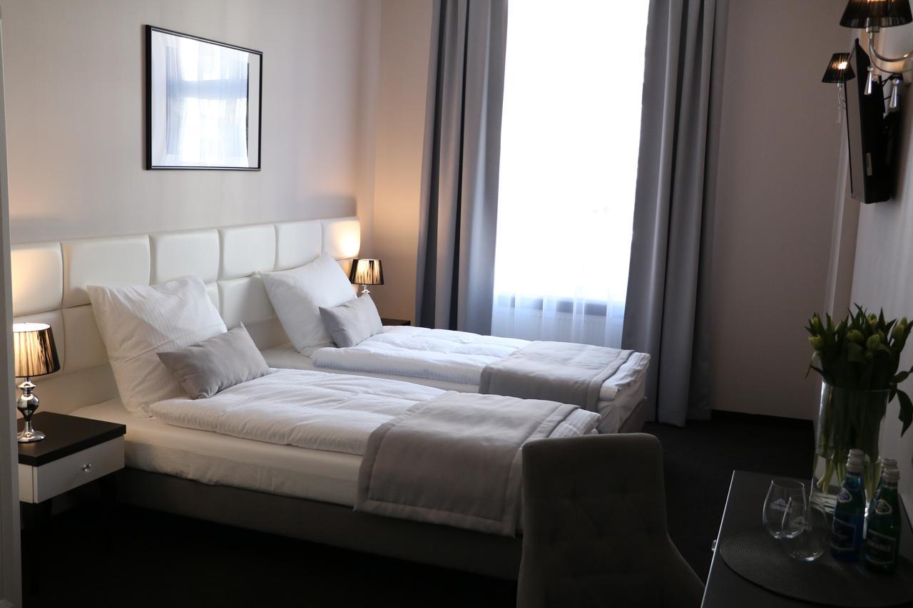 Hotel Villa Casino Słubice Exteriör bild
